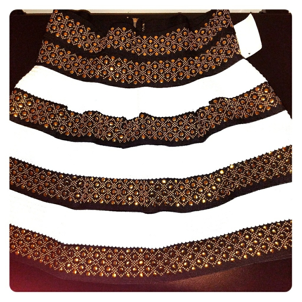 Embellished skirt